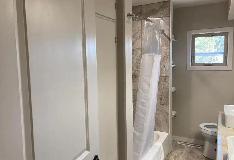 １ベッドルームアパートメント, Bell & Main Alamosa Studio Suite Walking Distance To Downtown