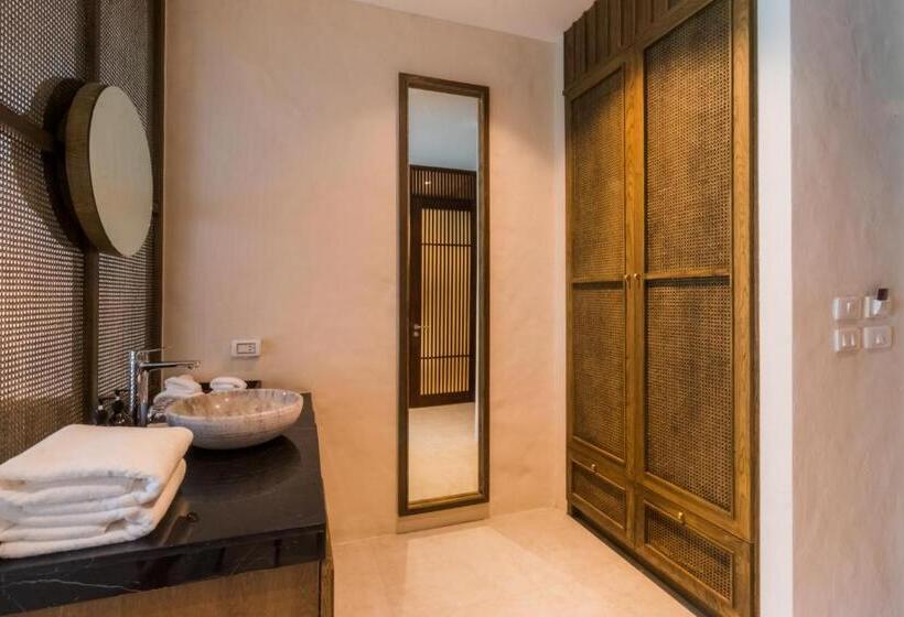 キングサイズベッドのスタンダードルーム, The Flow Samui Beach Resort