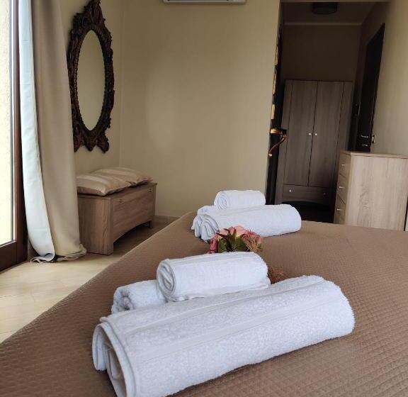 带大床的标准间, Raggi Di Sole