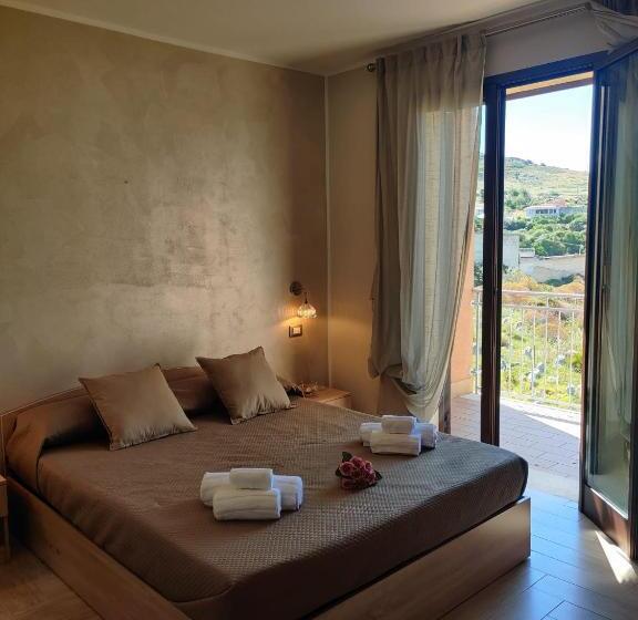 带大床的高级房间, Raggi Di Sole