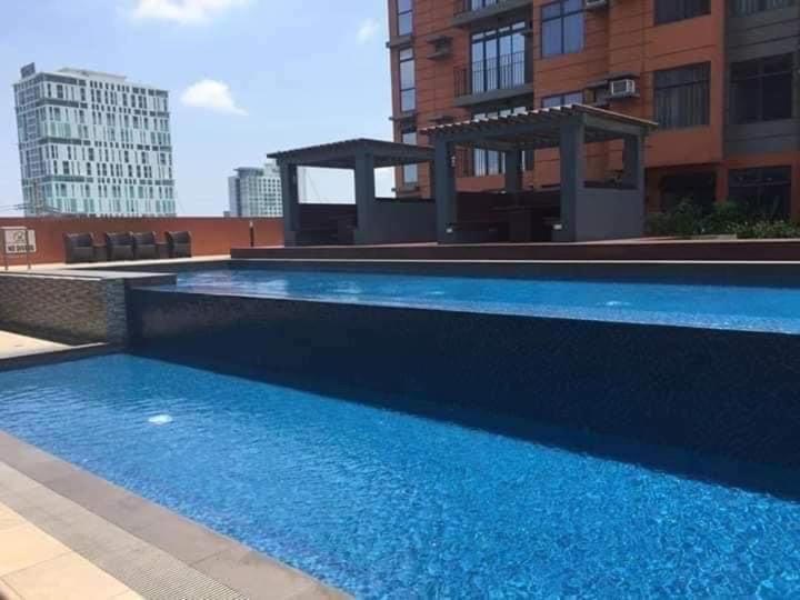 اتاق خانوادگی, 12  A Portovita North Tower