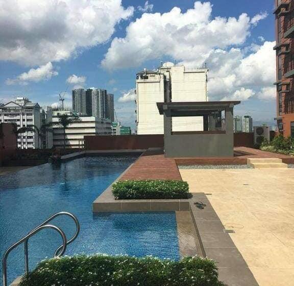 اتاق خانوادگی, 12  A Portovita North Tower