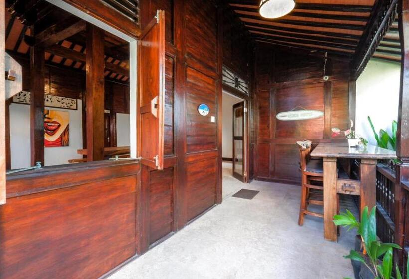 اتاق لوکس سه تخته, Surfer Paradise Villas Bali