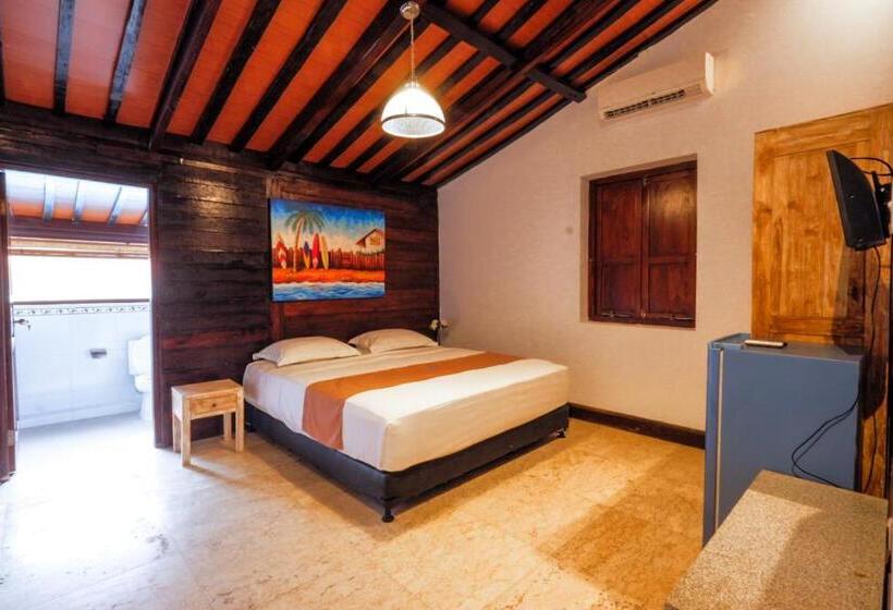 اتاق لوکس سه تخته, Surfer Paradise Villas Bali