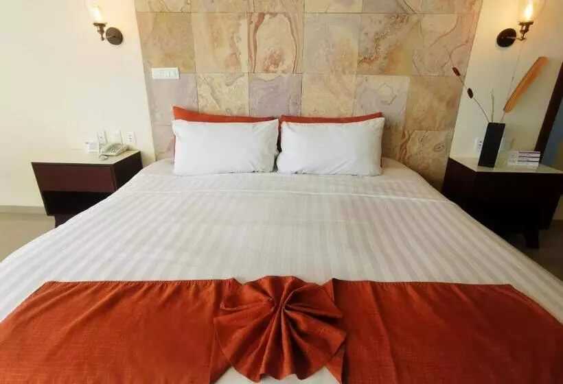 キングサイズベッドのスイートルーム, Artisan Family Hotels And Resort Collection Playa Esmeralda