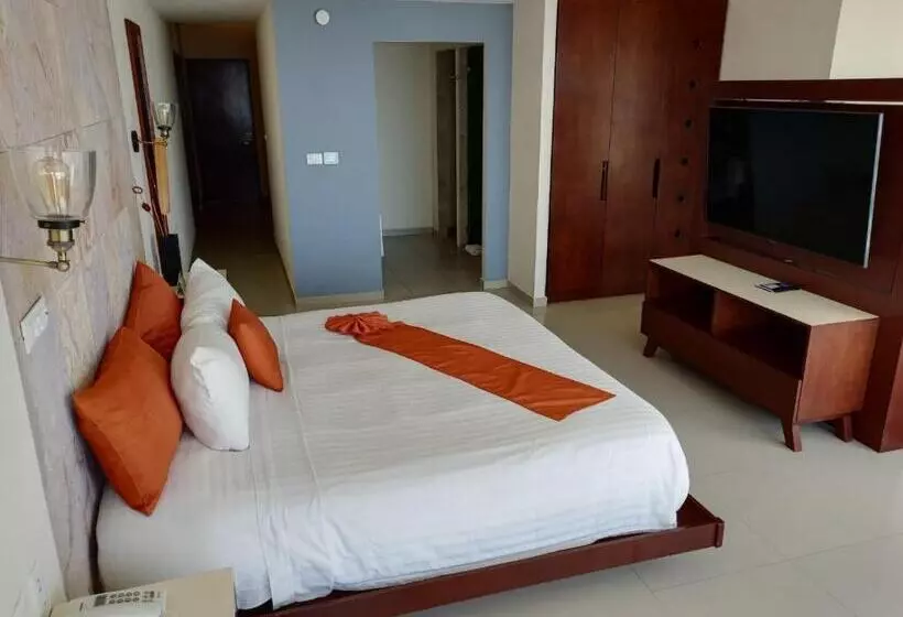 キングサイズベッドのスイートルーム, Artisan Family Hotels And Resort Collection Playa Esmeralda
