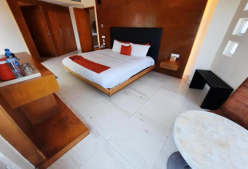 스위트 킹사이즈 침대, Artisan Family Hotels And Resort Collection Playa Esmeralda