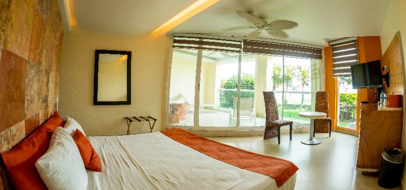 キングサイズベッドのスイートルーム, Artisan Family Hotels And Resort Collection Playa Esmeralda