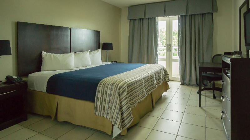 스위트 킹사이즈 침대, Artisan Family Hotels And Resort Collection Playa Esmeralda