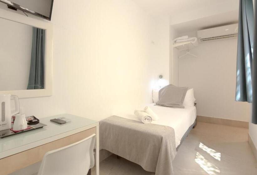 اتاق استاندارد یک نفره, La Milagrosa