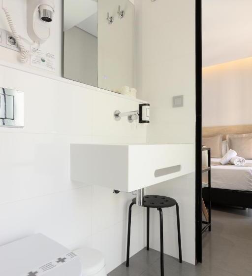 اتاق استاندارد, La Milagrosa