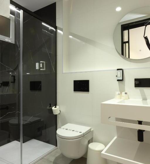 اتاق سوپریور, La Milagrosa