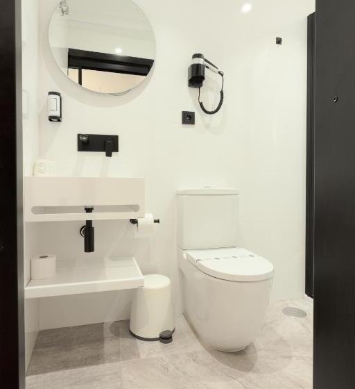 اتاق سوپریور سه تخته, La Milagrosa