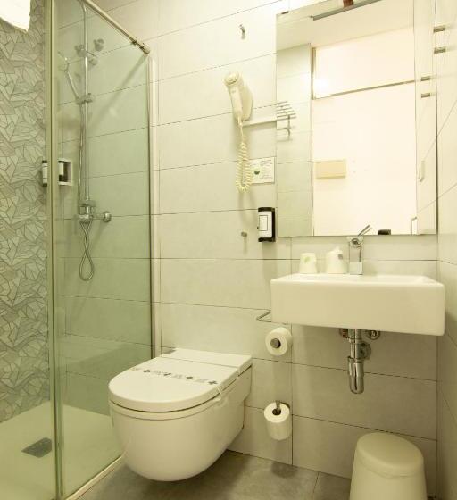 اتاق استاندارد, La Milagrosa