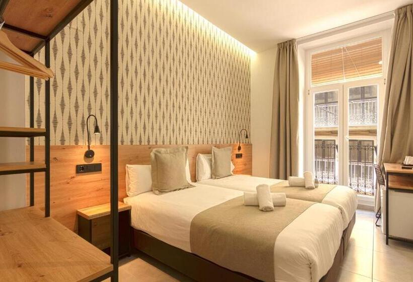 اتاق سوپریور, La Milagrosa