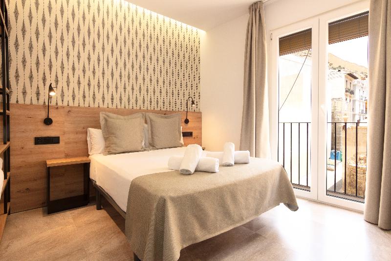 اتاق سوپریور سه تخته, La Milagrosa