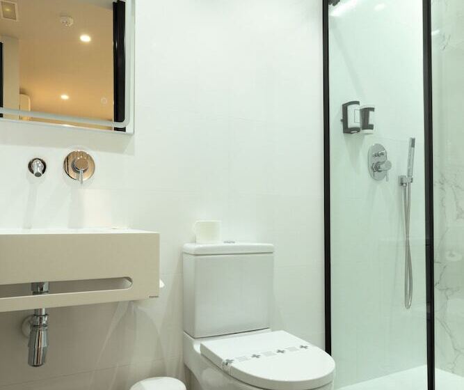 اتاق استاندارد یک نفره, La Milagrosa