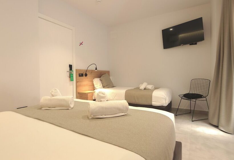 اتاق استاندارد سه نفره, La Milagrosa