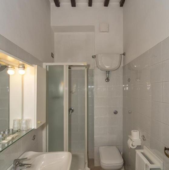 اتاق استاندارد سه نفره, Amalfitana