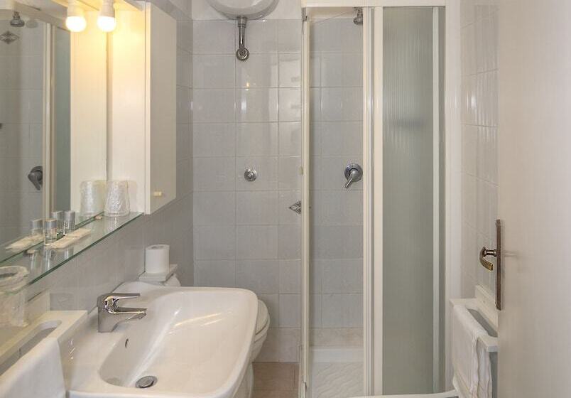 اتاق استاندارد, Amalfitana