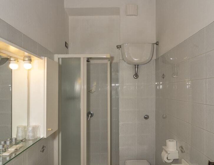 اتاق استاندارد سه نفره, Amalfitana