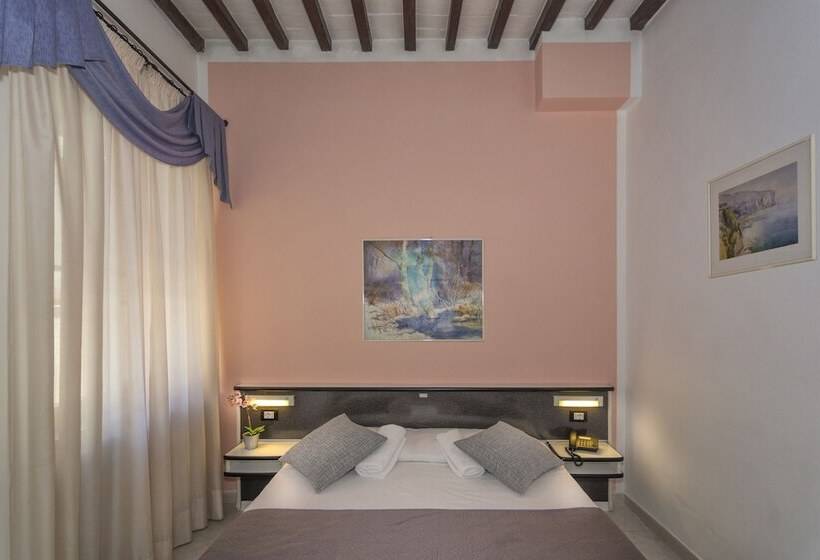 اتاق استاندارد سه نفره, Amalfitana