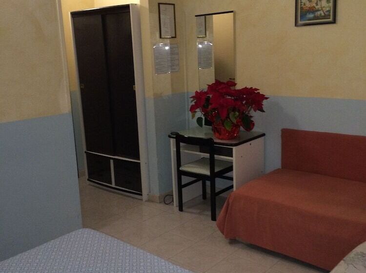 اتاق استاندارد سه نفره, Amalfitana