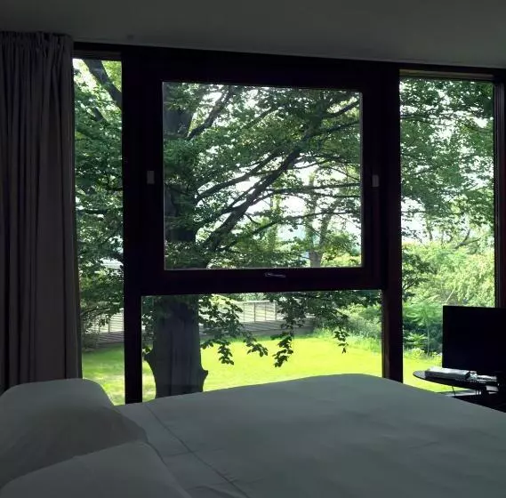レイクビュースタンダードルーム, Casa Sull Albero
