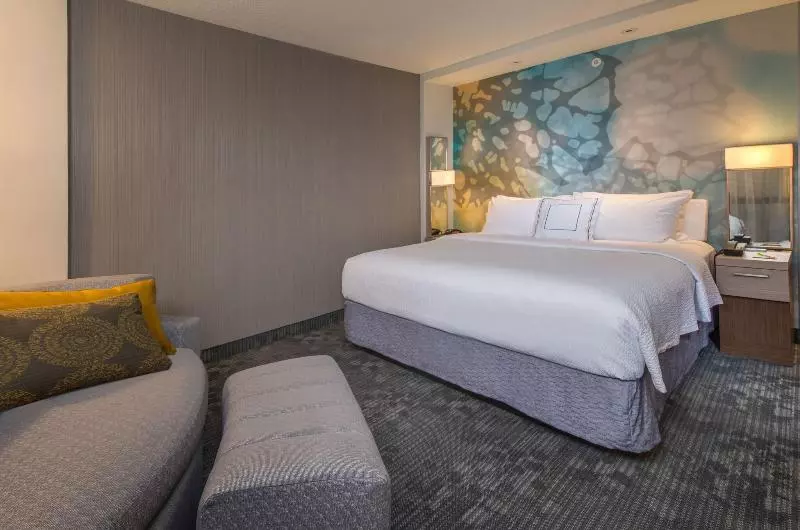 Standard-huone King-vuode, Courtyard By Marriott Winnipeg Airport