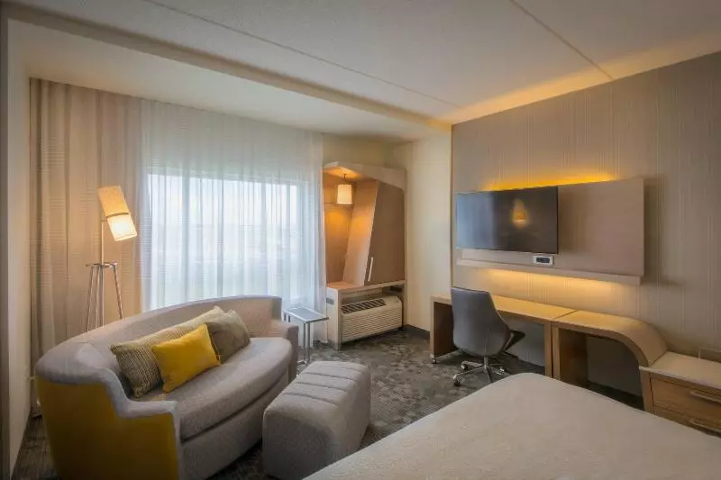 Standard-huone King-vuode, Courtyard By Marriott Winnipeg Airport