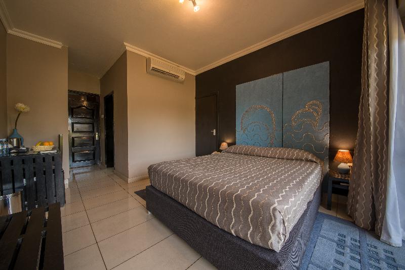 اتاق لوکس یک تخته, Dolphin Suites