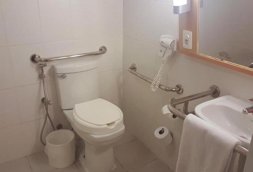 חדר סטנדרט מותאם לאדם עם מוגבלויות, Ibis Itu Plaza Shopping