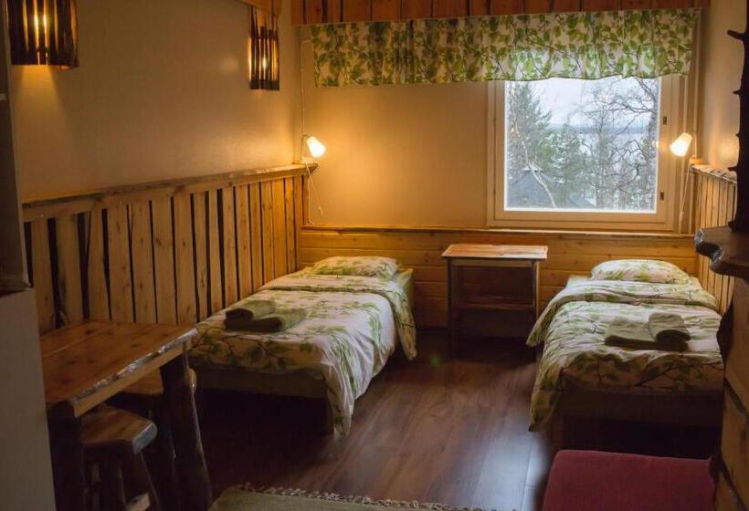 レイクビュースタンダードルーム, Korpikartano