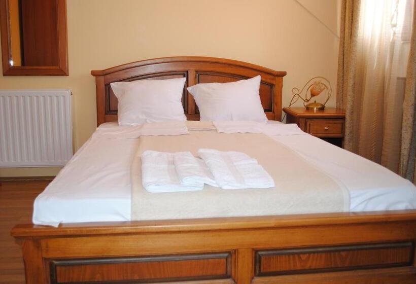 اتاق استاندارد سه نفره, Premier Centar