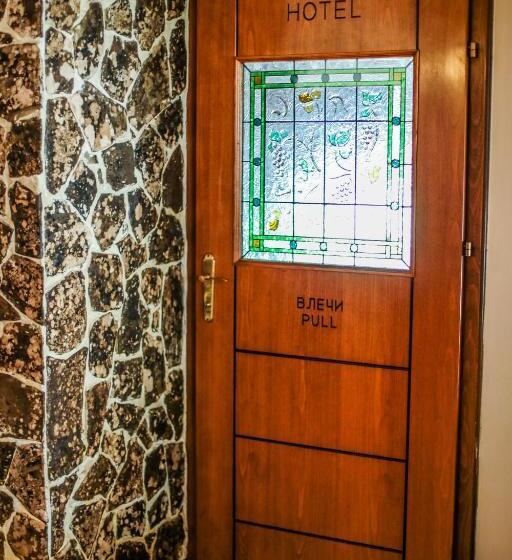 اتاق استاندارد سه نفره, Premier Centar