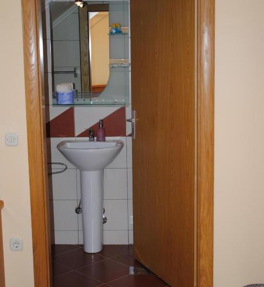 سوییت, Premier Centar