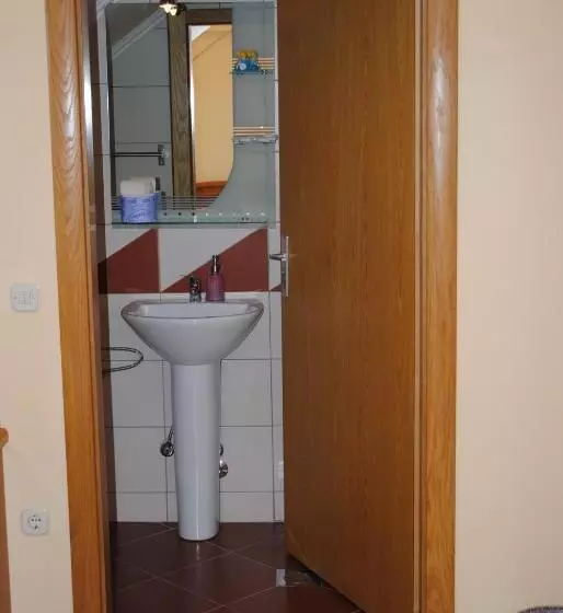 سوییت, Premier Centar