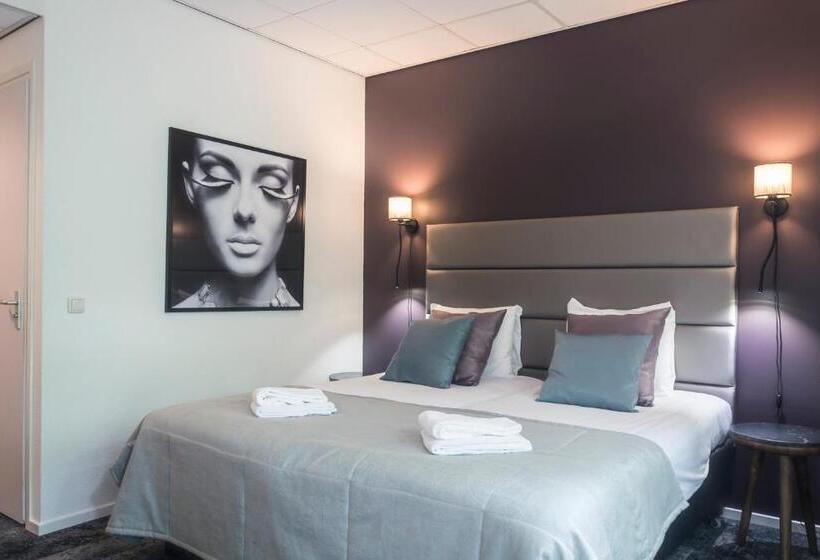 חדר דלוקס עם מרפסת טרסה, & Restaurant Wildthout