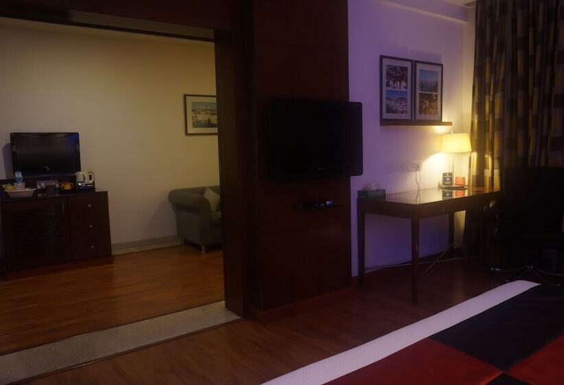 スイート, Sfo Hotel And Suites