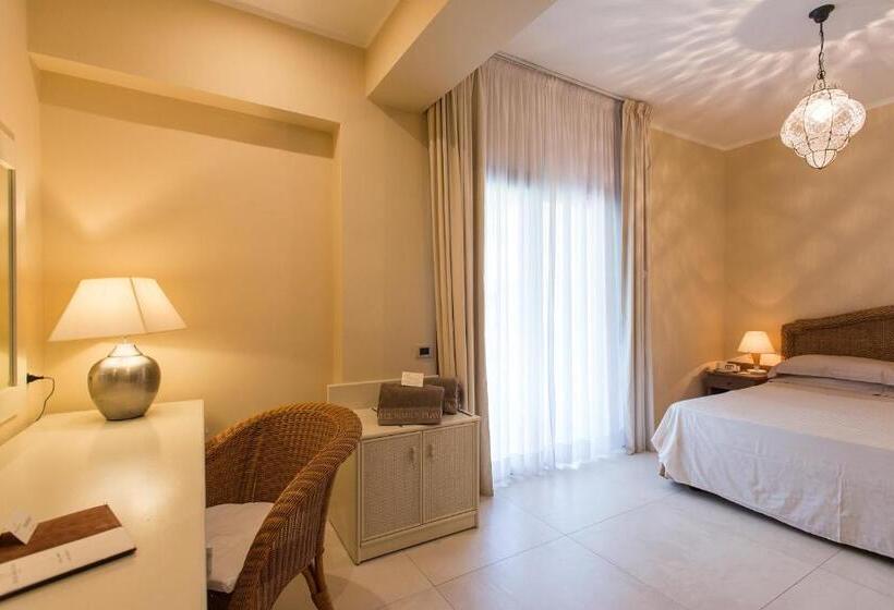 クラシックルーム, Simius Playa