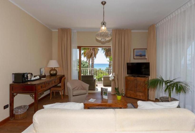 オーシャンビュースイート, Simius Playa