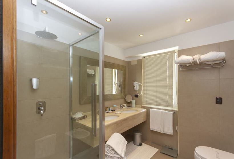 スーペリアースイート, Simius Playa