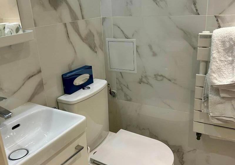 חדר סטנדרט, Stanton House