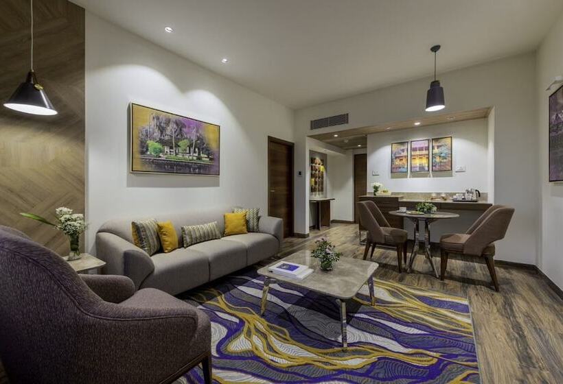 Президентский Люкс, Vivanta Mangalore Oldport Road   Formerly Known As Taj Manjarun