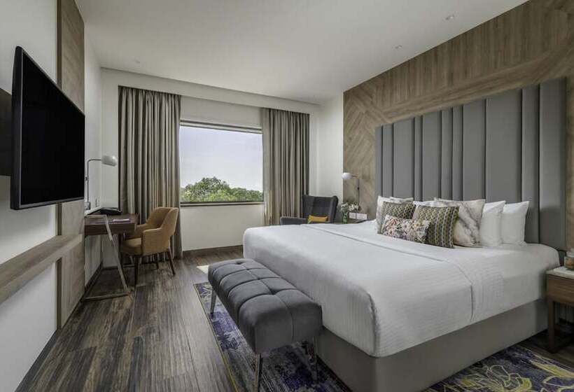 エクゼクティブスイート, Vivanta Mangalore Oldport Road   Formerly Known As Taj Manjarun