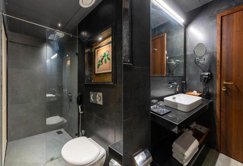Quarto Deluxe, Historia Royal