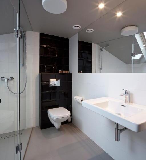 Номер Премиум, Witkowski Warsaw Airport