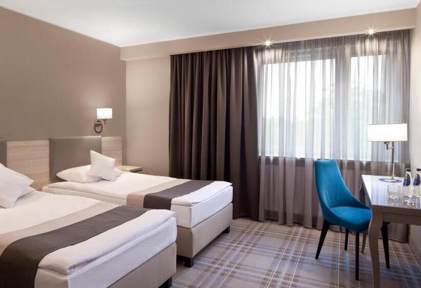 Номер Премиум, Witkowski Warsaw Airport