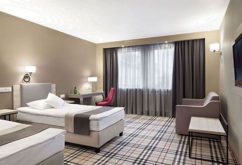 Номер Премиум, Witkowski Warsaw Airport