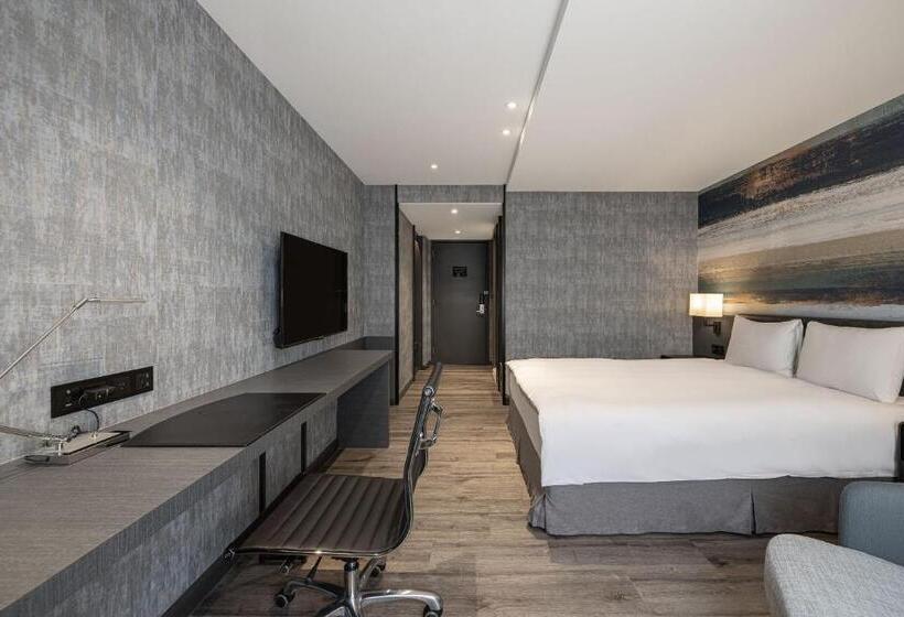 اتاق لوکس, Lakeshore Hotel Metropolis